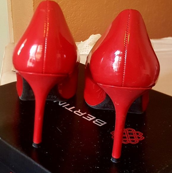 Heels - Picture 5 of 5